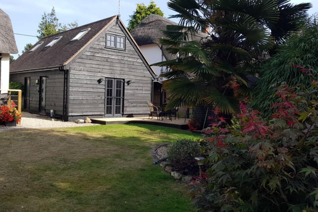 Riverside Lodge Pied A Terre Fordingbridge Esterno foto