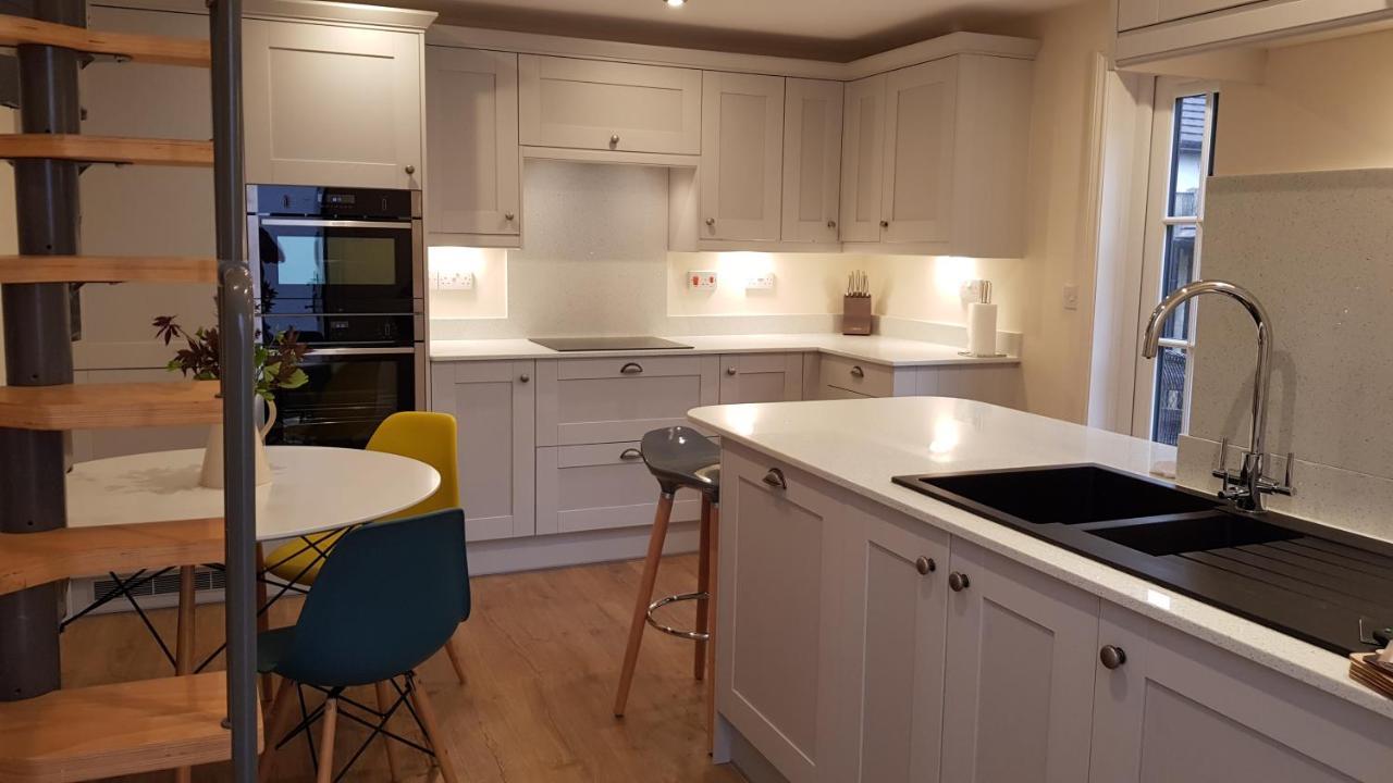 Riverside Lodge Pied A Terre Fordingbridge Esterno foto